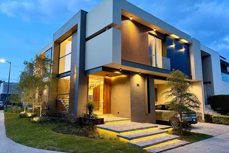 HOUSE FOR SALE IN TOSCANA ZAPOPAN