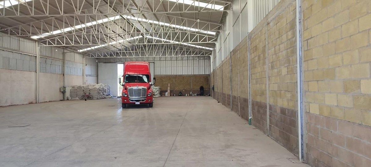 Galpão comercial em La Casita, San Francisco de los Romo, foto 3 de 7