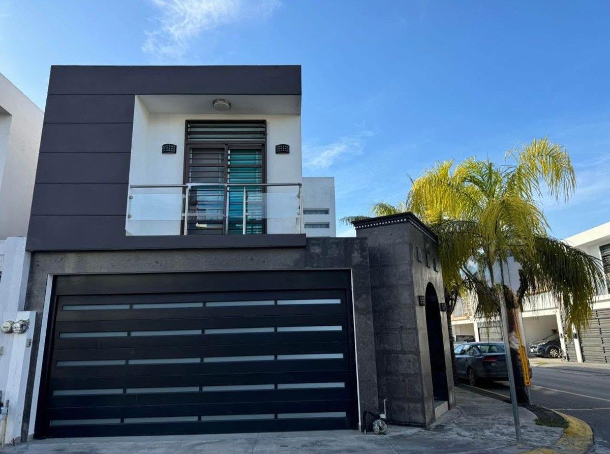 Casa à VENDA em Esquina, privada Nexxus Cristal, Escobedo, foto 1 de 11