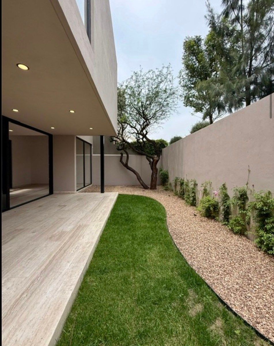 CASA RENTA FOGATA ALTOZANO Jardin 50m2, acabados de lujo. Sistema inteligente, foto 1 de 37