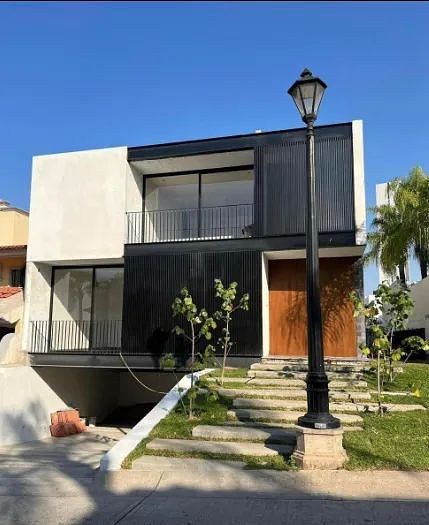 CASA EN VENTA EN PUERTA DE HIERRO, foto 1 de 7