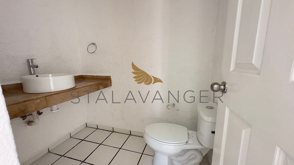 House in Gated Community in La Alhambra, Querétaro, photo 3 of 15
