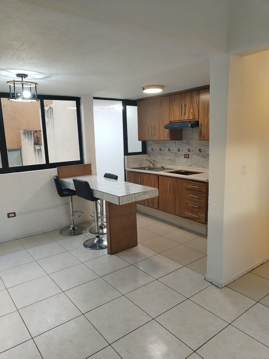 Departamento en Venta en El Sauz 3er nivel! - foto 2