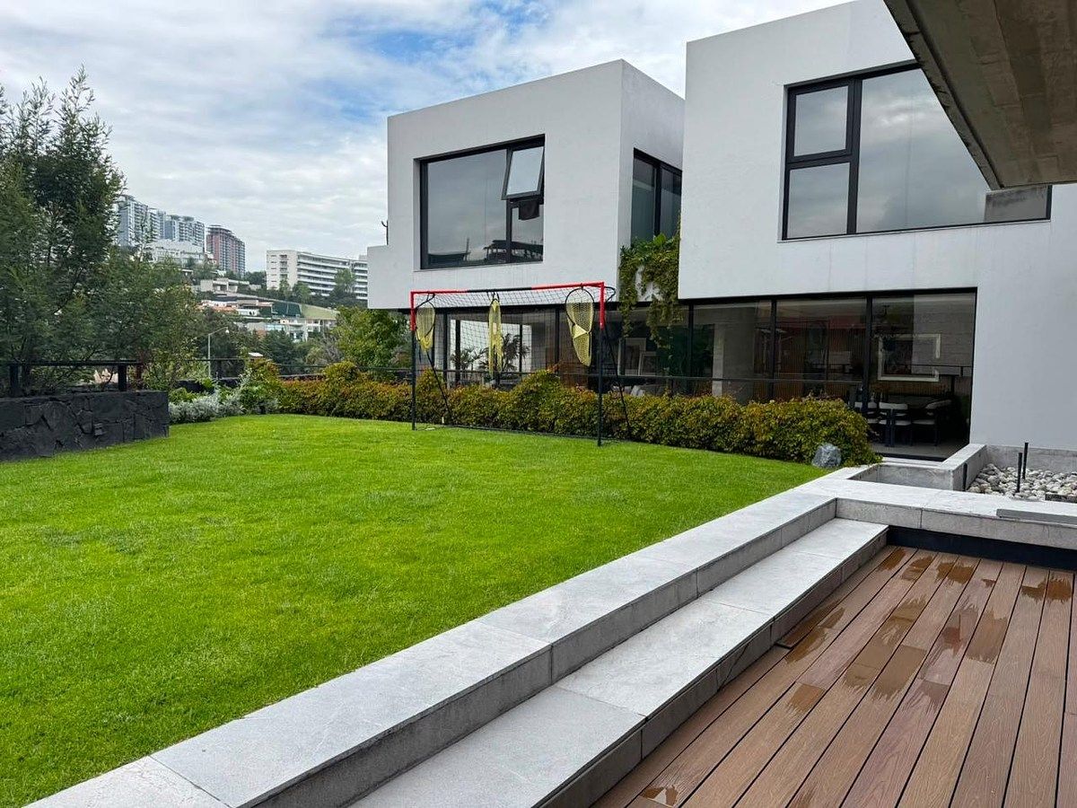 CASA JARDÍN BOSQUE REAL, foto 1 de 48