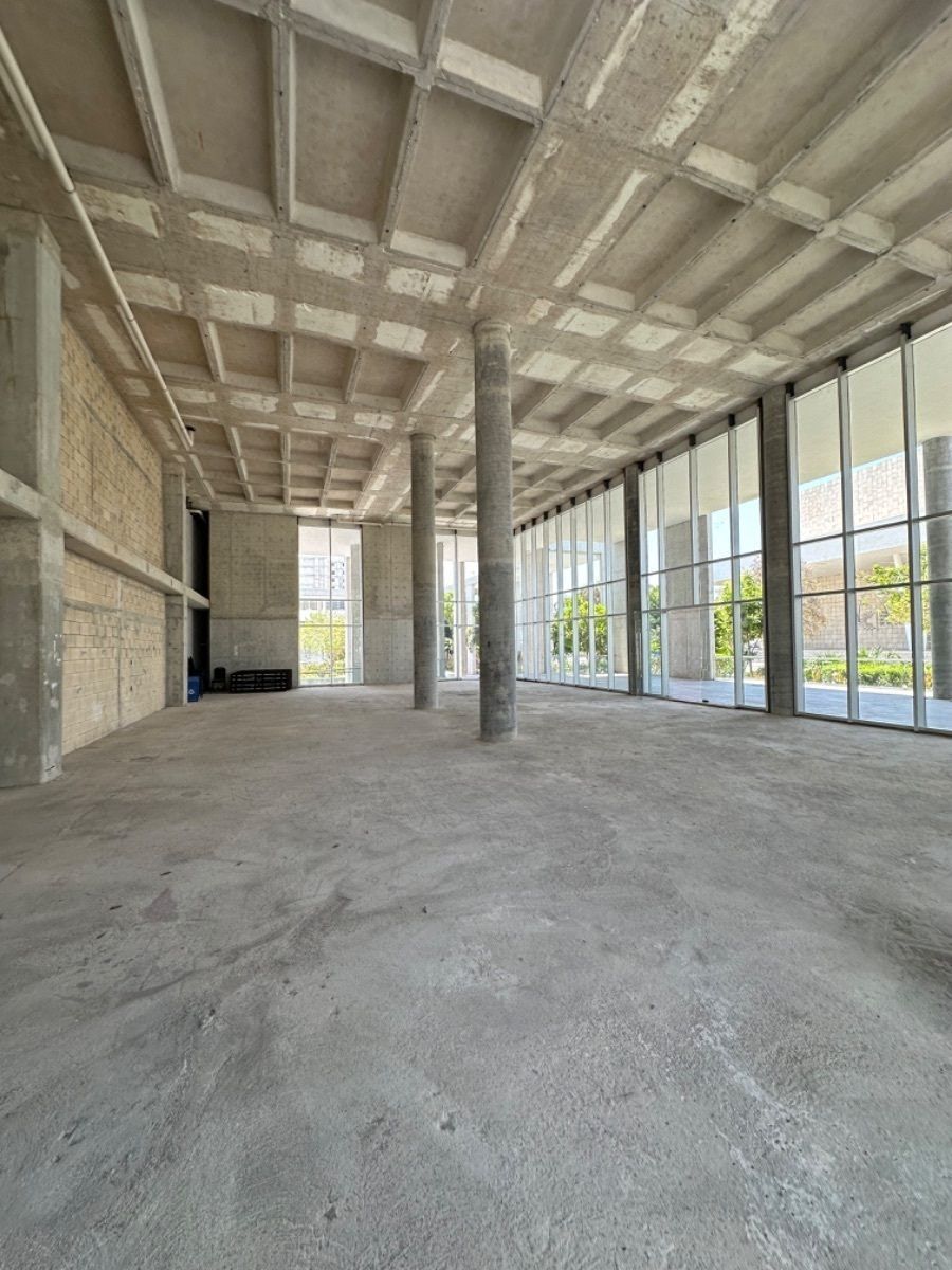 LOCAL FOR RENT ON AVE. COLÓN NEAR THE HYATT AND COURTYARD HOTEL, photo 1 of 23