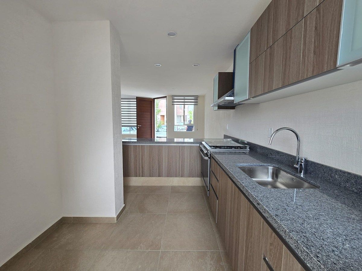 Casa en condominio en Zákia, El Marqués, foto 2 de 14