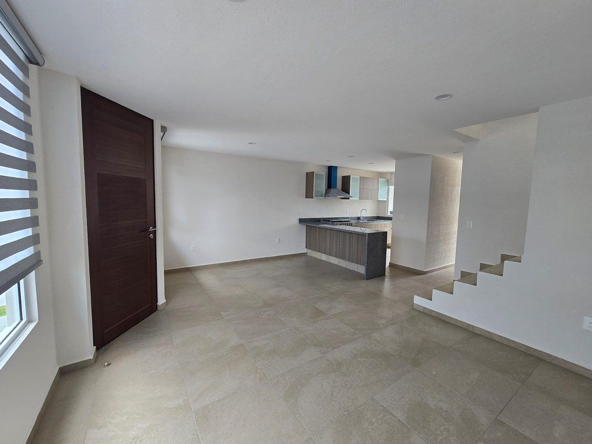 CASA EN RENTA EN ZAKIA A ESTRENAR, foto 1 de 14