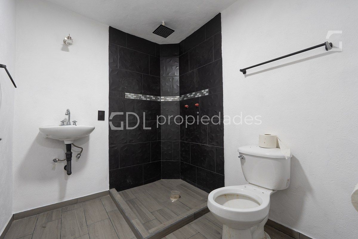 EDIFICIO EN VENTA TETLÁN RÍO VERDE - foto 3