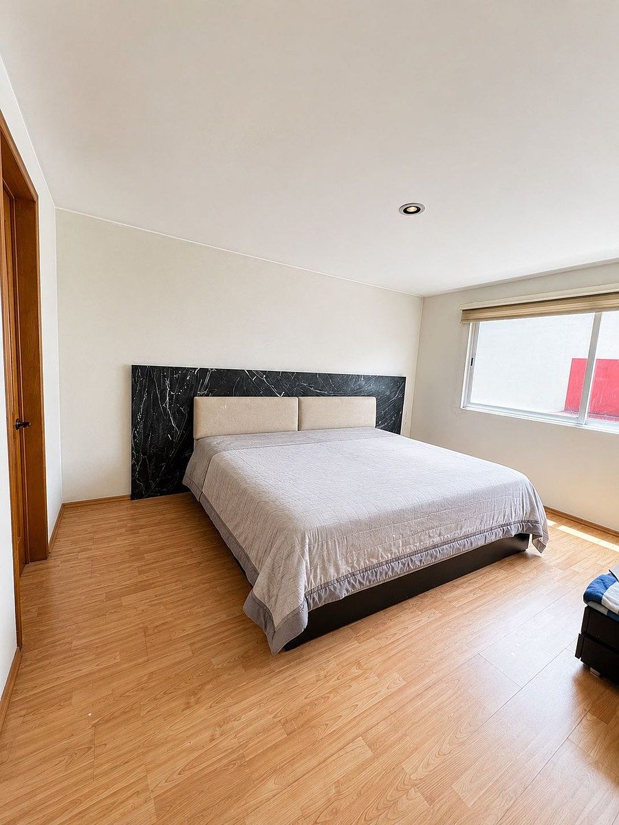 Cuarto principal, foto 6 de 18