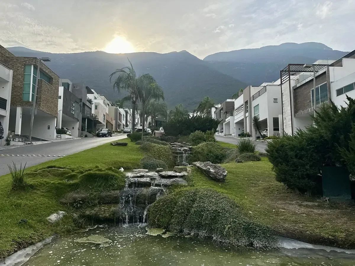 CASA PARA ALUGAR / VENDER NA LA VEREDA COLINA RESIDENCIAL SAN JERONIMO MONTE REI, foto 1 de 13