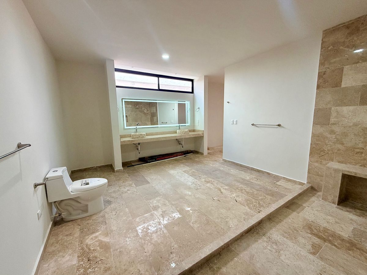 Baño Recámara en Planta Baja, foto 12 de 24