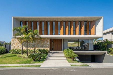 Casa en Venta en ALCAZAR PONIENTE Diseño Moderno Que Genera Plusvalía