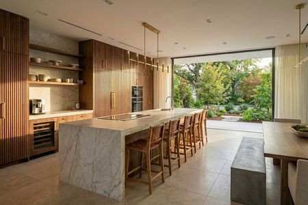 House for Sale in LOS GAVILANES Beautiful Kitchen and Spacious Closets