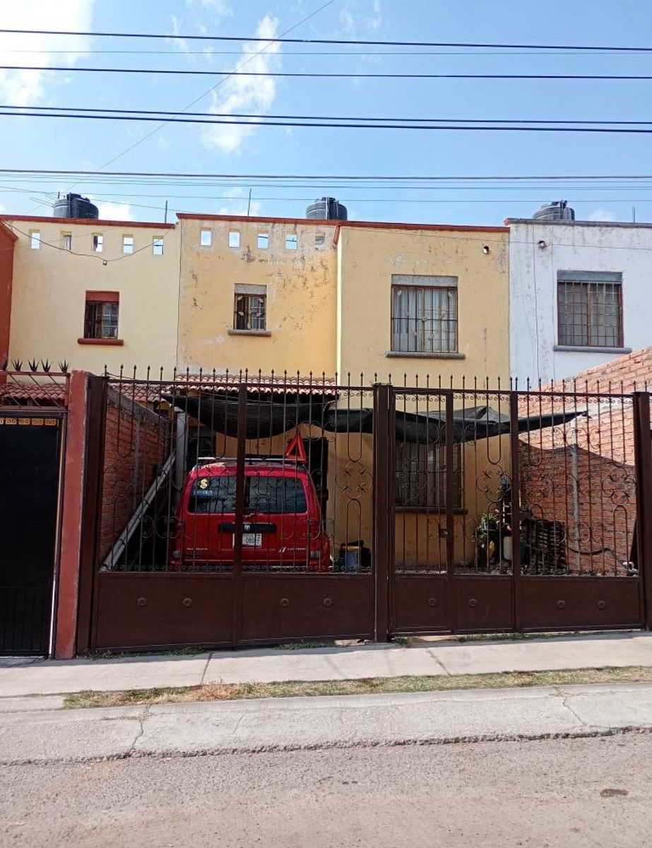 COLINAS DO ORIENTE, foto 1 de 9
