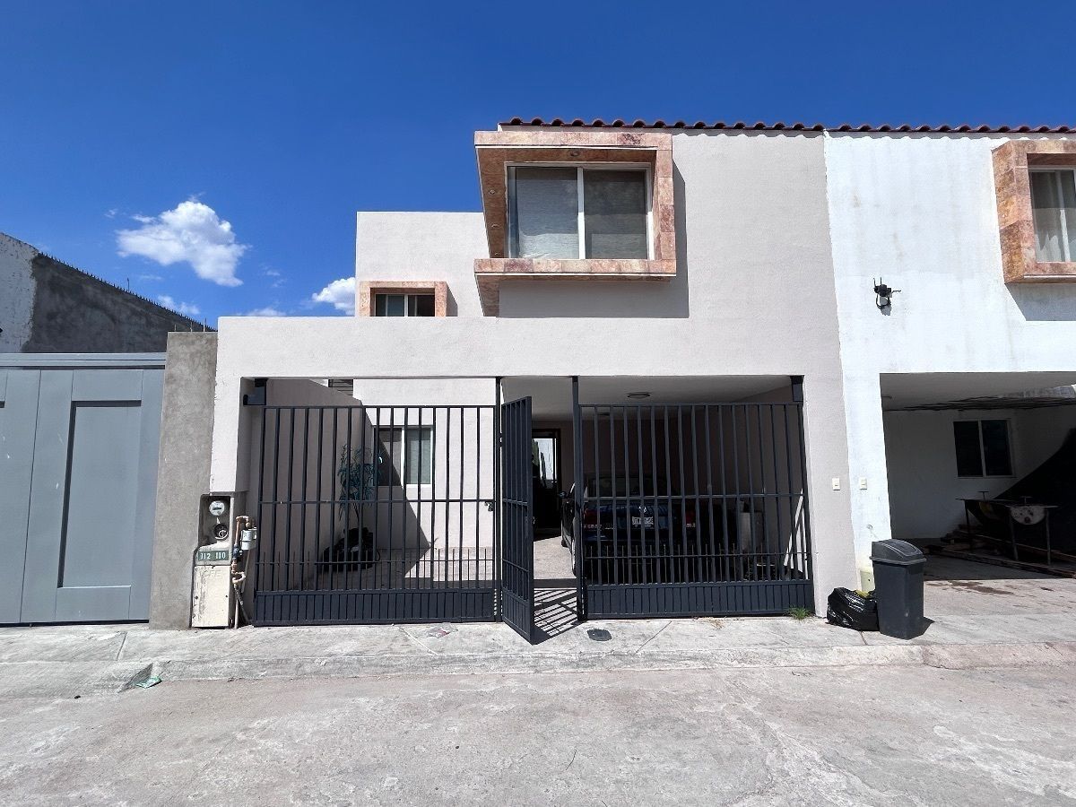 VENTA casa en LOS LAGOS, EN PRIVADA por ZONA INDUSTRIAL, 4 recámaras, foto 1 de 18