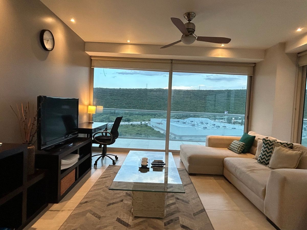 Apartamento mobiliado de 2 quartos para alugar, Central Park, andar 11, foto 1 de 13