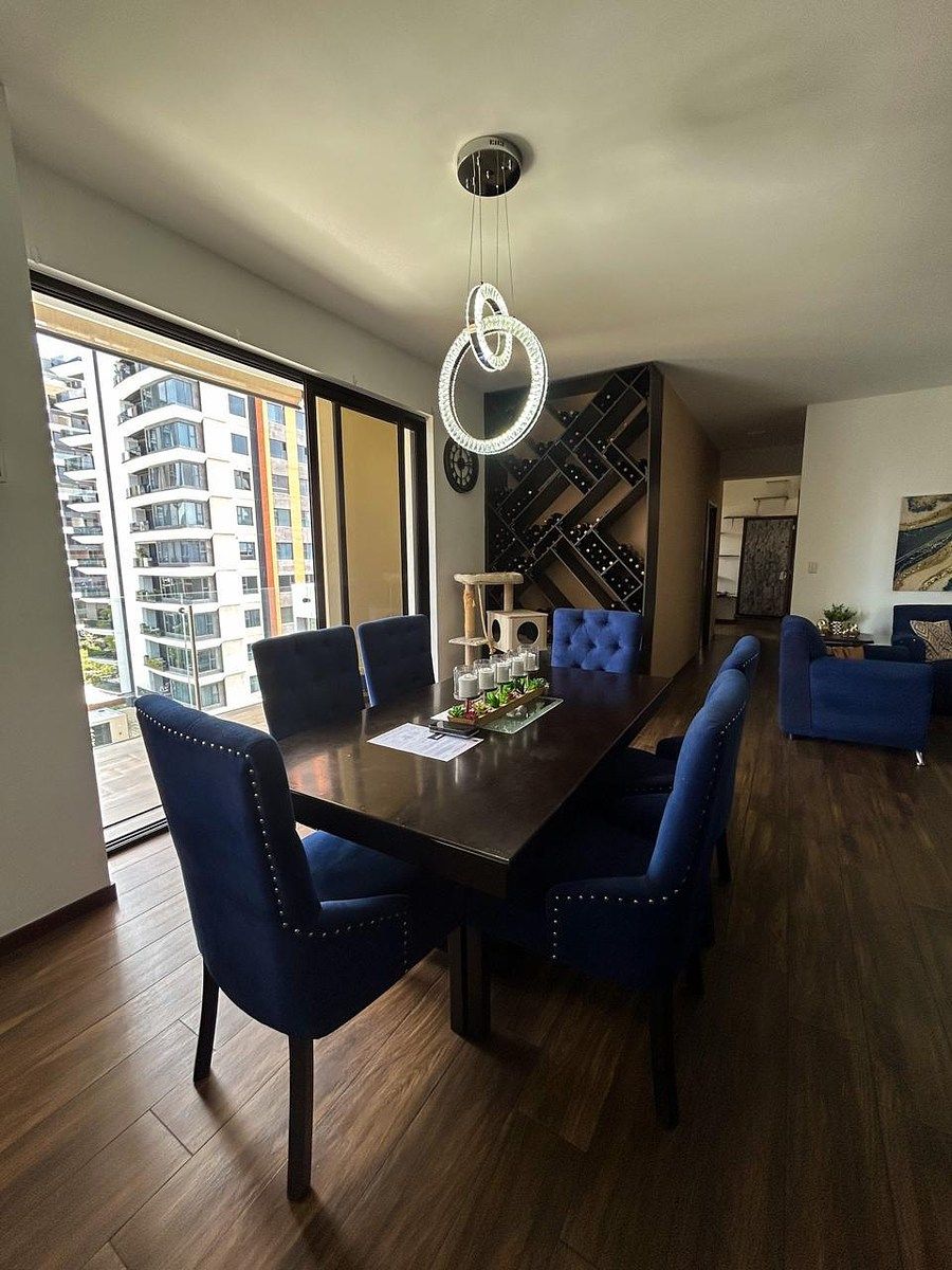 Apartamento en Zona 10, Guatemala, foto 2 de 17