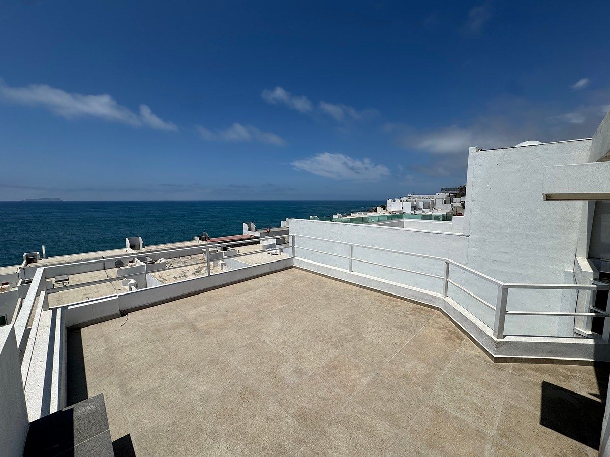 House with a view of the Mediterranean Sea, photo 1 of 27