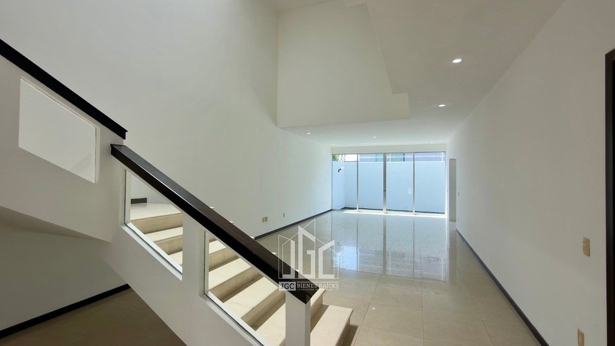 Casa em Puerta del Valle, Zapopan, foto 3 de 48