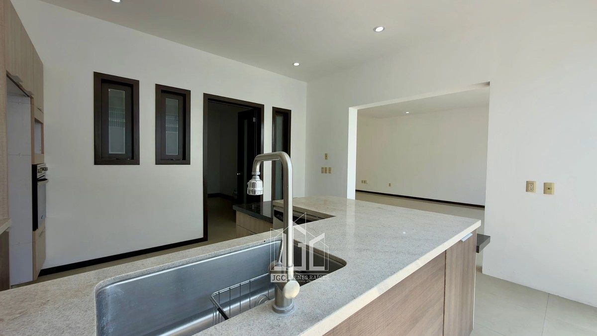 Casa em Puerta del Valle, Zapopan, foto 17 de 48