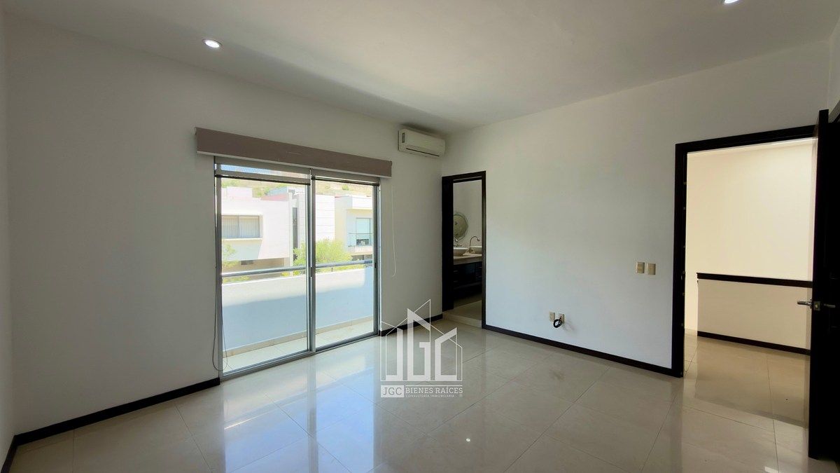 Casa em Puerta del Valle, Zapopan, foto 27 de 48