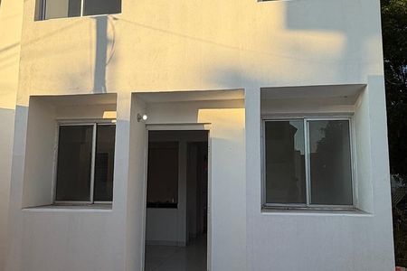 Casa para alugar com um amplo pátio em Misioneros