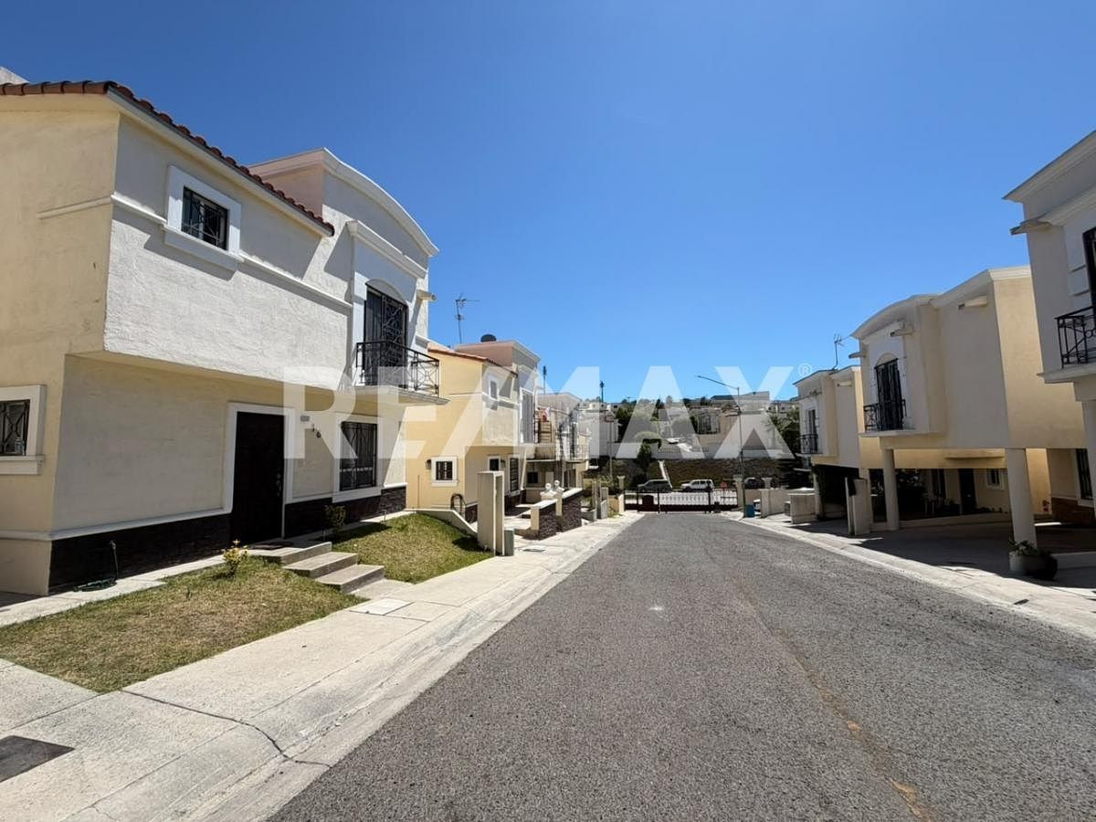 Casa em Verona Residencial, Tijuana, foto 3 de 13