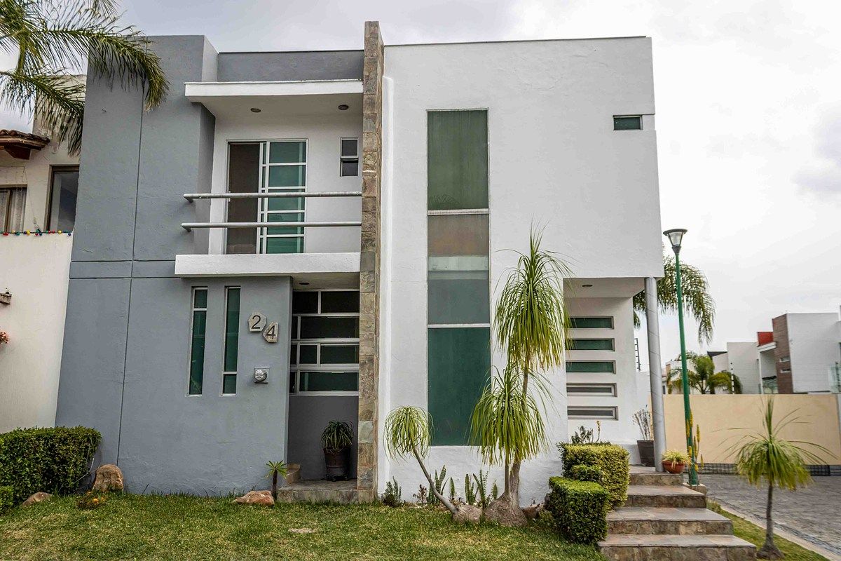 Casa en Esquina en Venta Frente Al Parque Metropolitano, foto 1 de 25