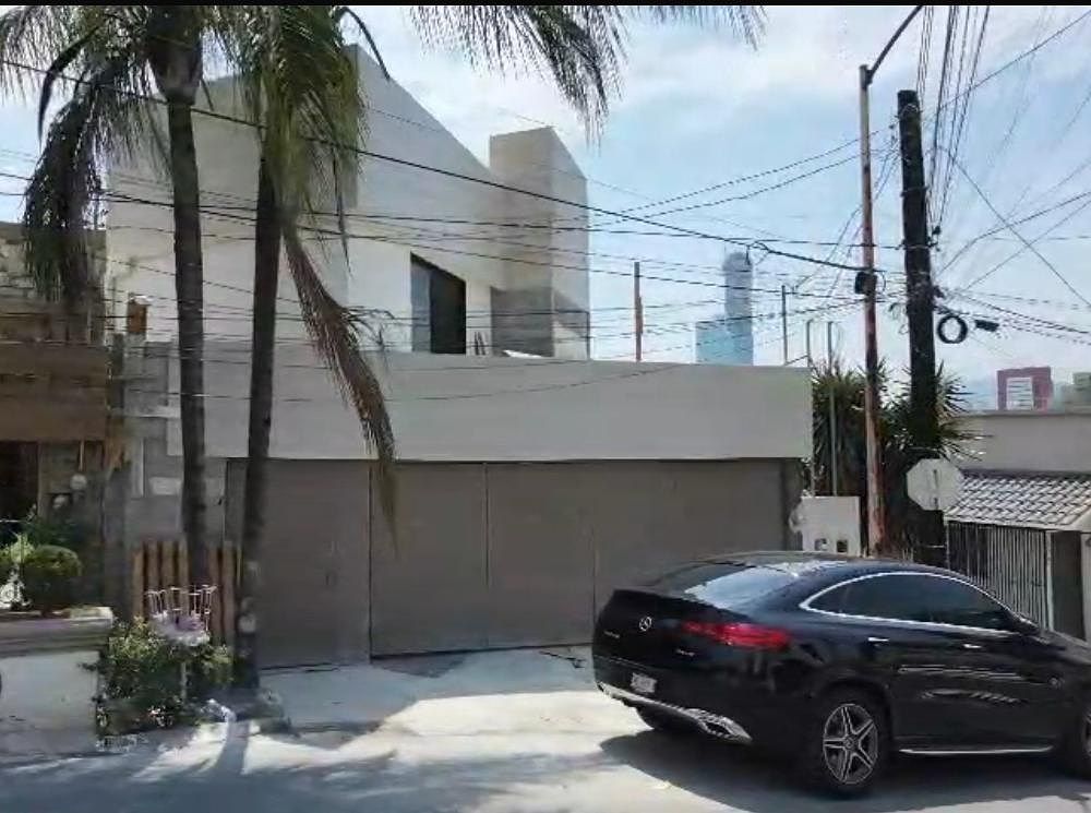 House for Sale in Colinas de San Jerónimo, photo 1 of 28