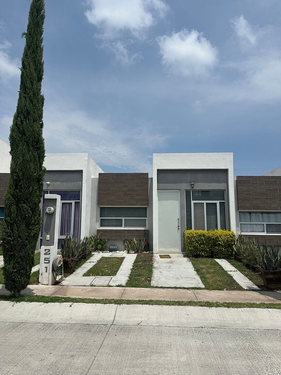 Casa à Venda e Aluguel no Mangata Residencial, foto 1 de 17