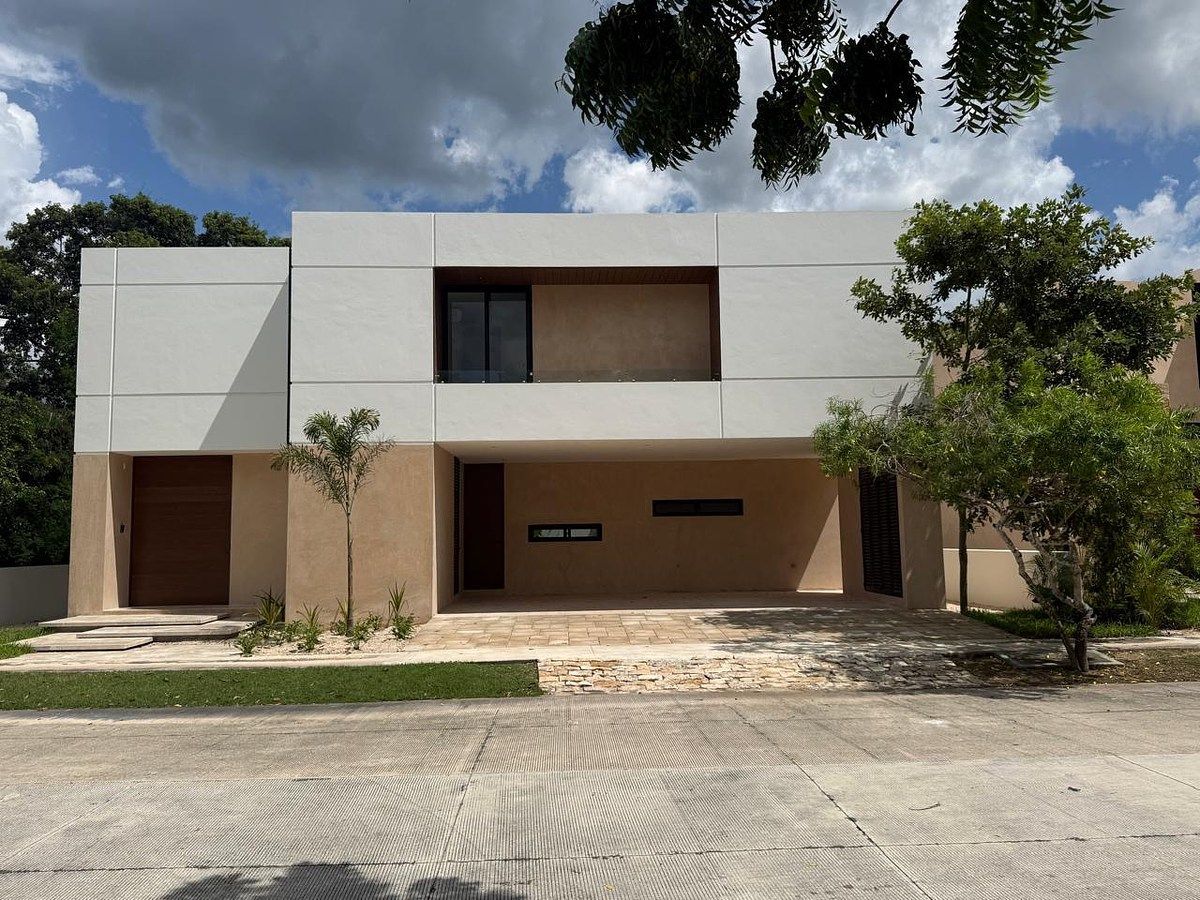Casa en Yucatán Country Club, Mérida, foto 2 de 25