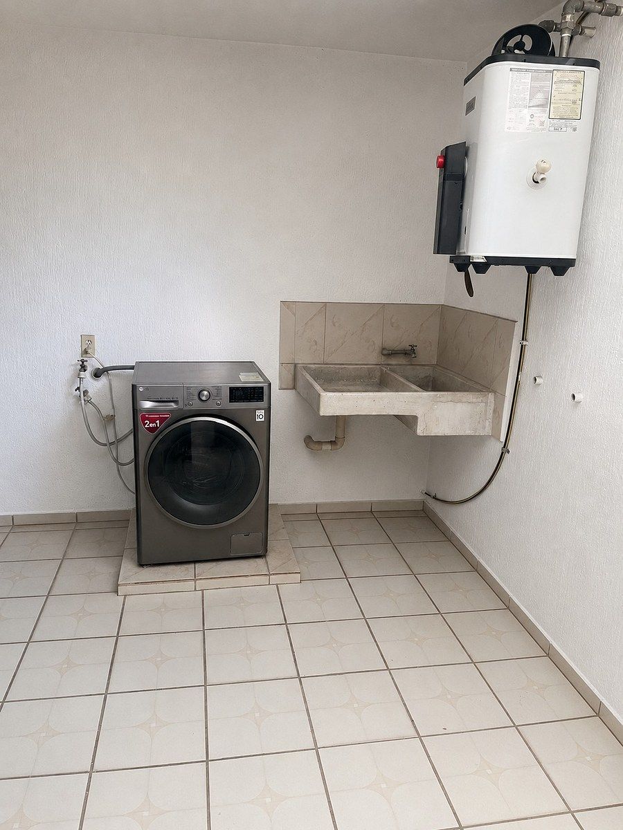 House in Gated Community in Virreyes Residencial, Zapopan, photo 9 of 12