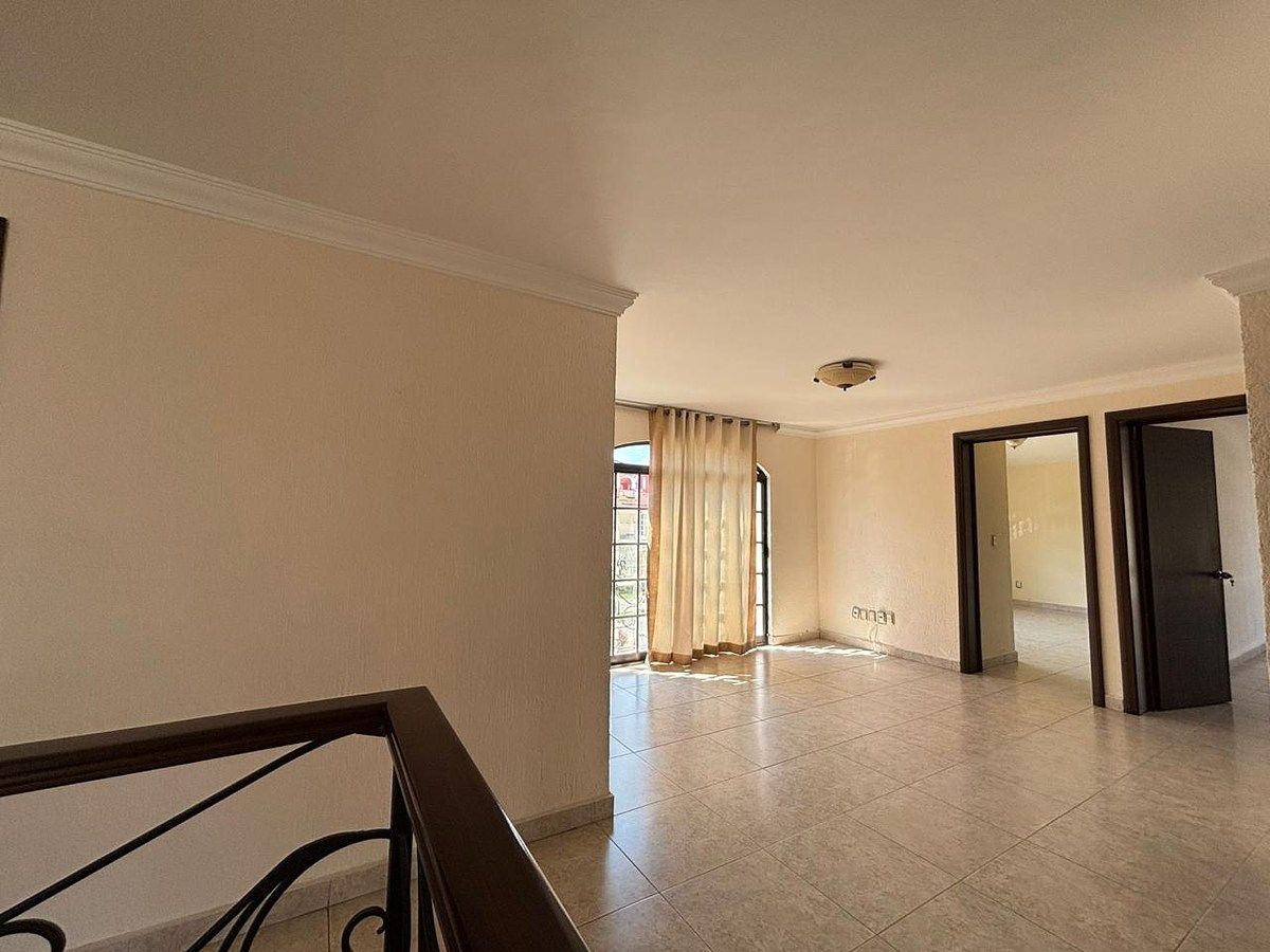 House in Virreyes Residencial, Zapopan, photo 18 of 34