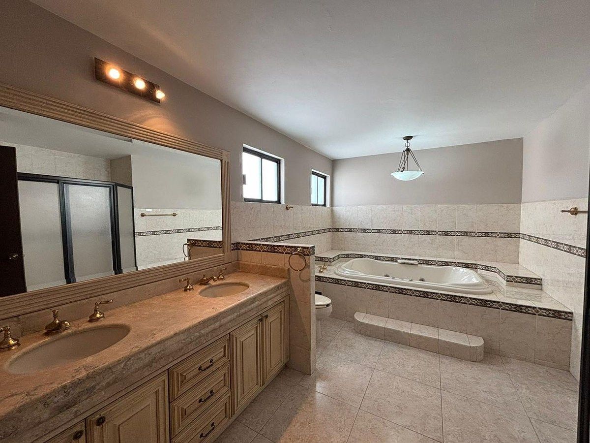 House in Virreyes Residencial, Zapopan, photo 23 of 34