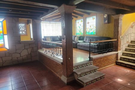 Casa amueblada cerca de Casa de Gobierno RENTA