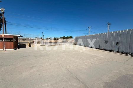 NAVE  INDUSTRIAL EN RENTA DE 7,006.25 M2, SOBRE CARRETERA TIJUANA - ROSARITO