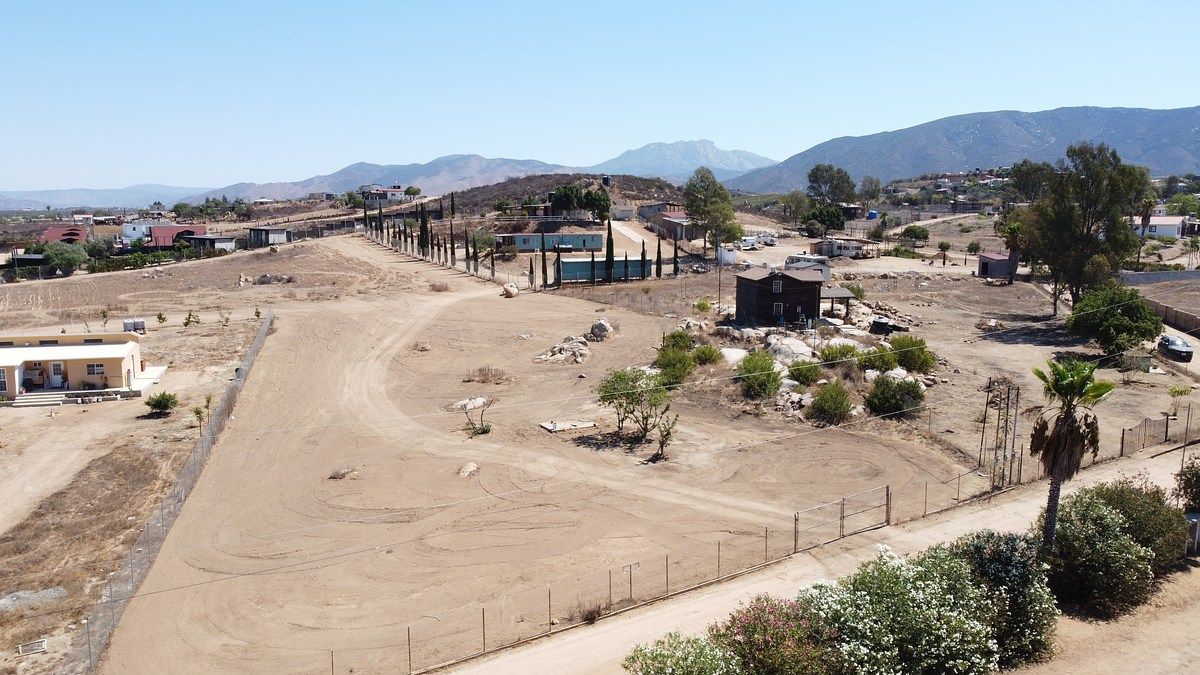 3.900 m2 em Valle de Guadalupe na área de Tierra Santa, foto 1 de 8