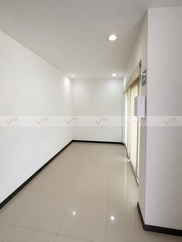 Retail Space in Valle de Santa Engracia, San Pedro Garza García, photo 13 of 22