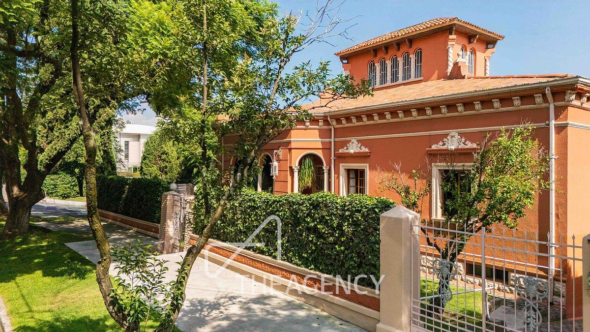 CASA EN VENTA LOMAS DE CHAPULTEPEC