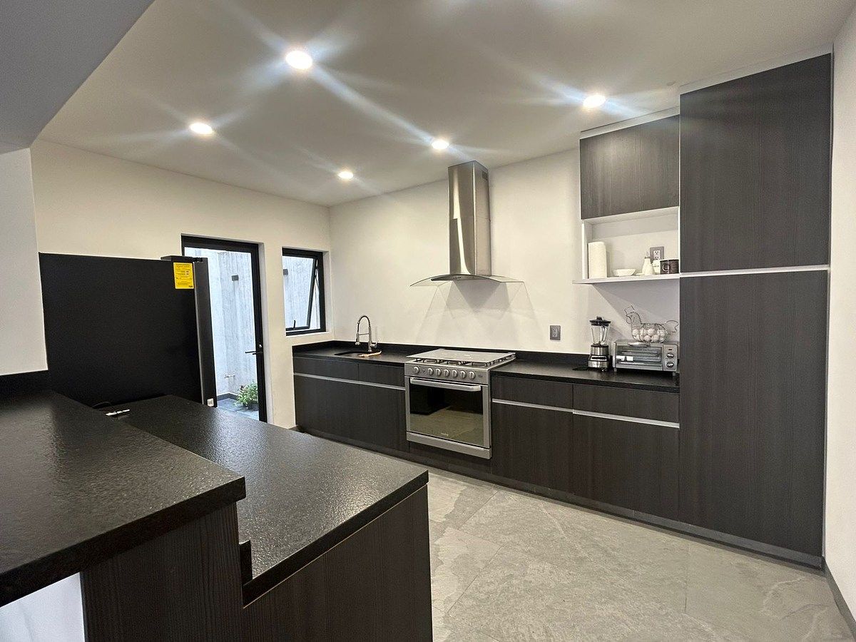 Casa para alugar ou por quarto em Roma Norte, foto 1 de 17
