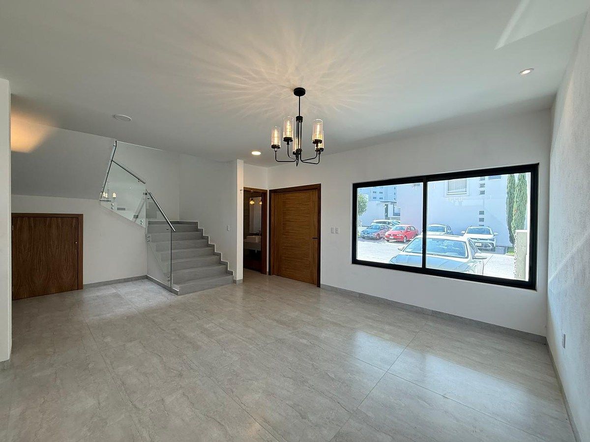 House in Gated Community in Milenio III, Querétaro, photo 12 of 21