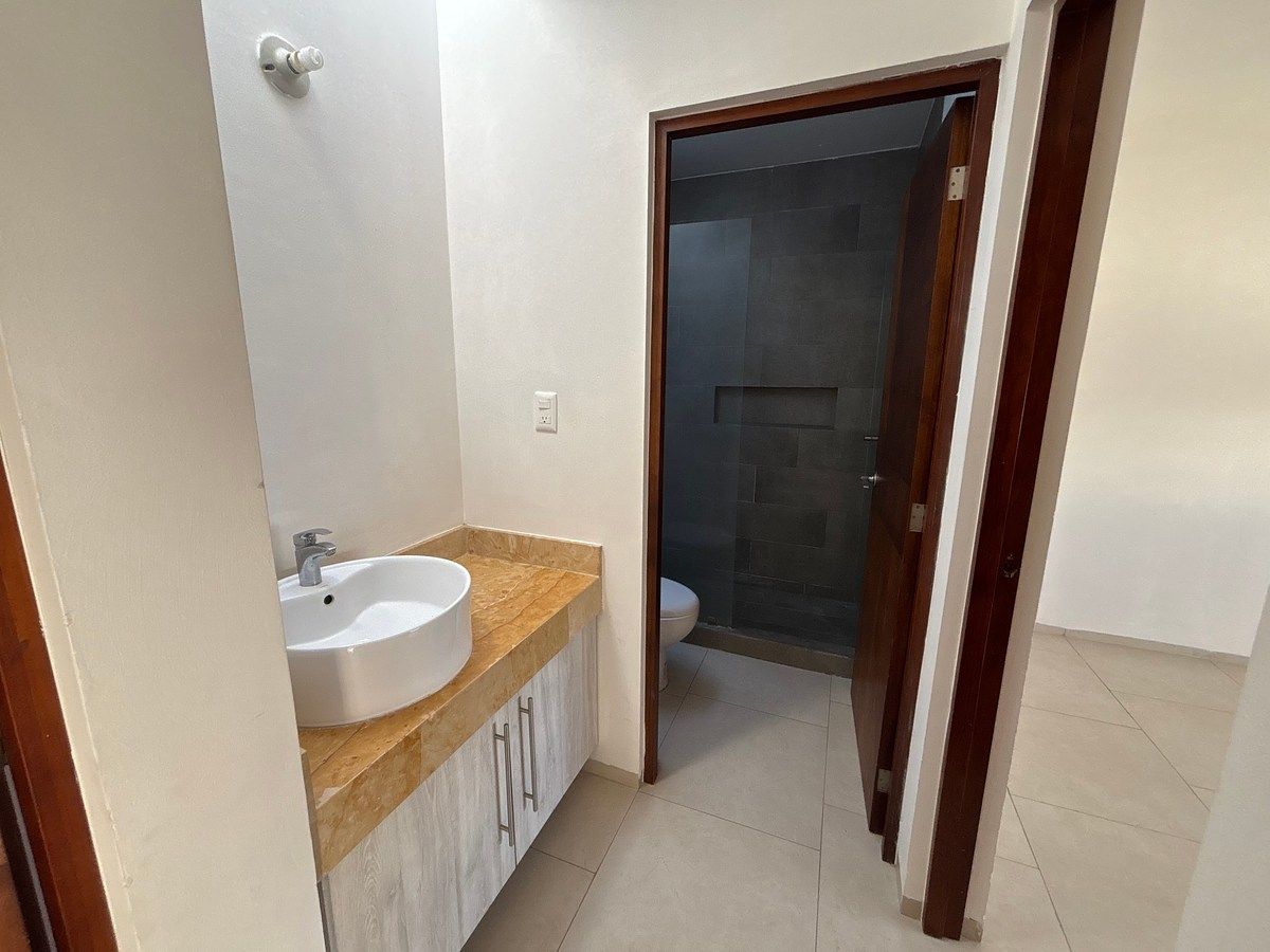 Casa em condomínio fechado em Zibatá, El Marqués, foto 9 de 13