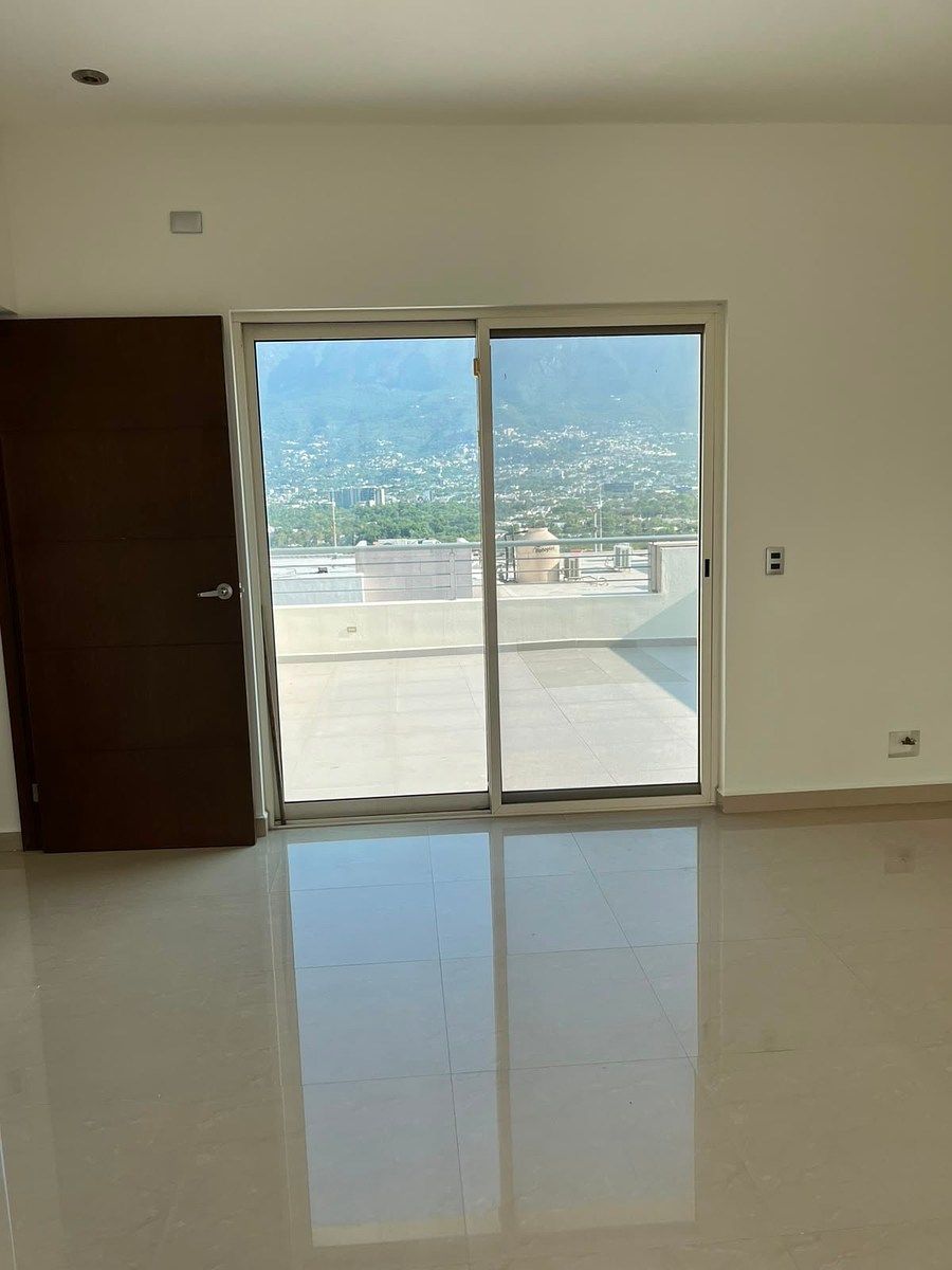 House in Colinas del Valle, Monterrey, photo 7 of 15