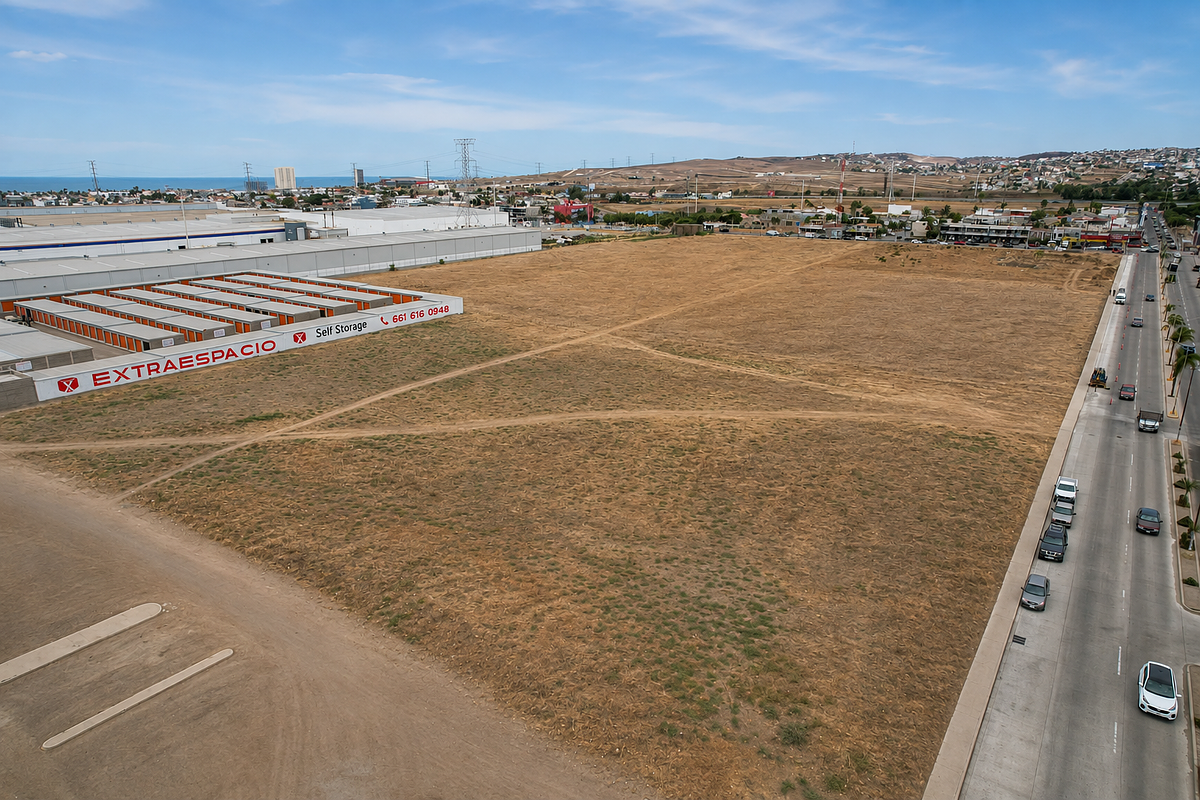 TERRENO EN ESQUINA DE 1 HECTÁREA EN VENTA, PABELLÓN ROSARITO - foto 3