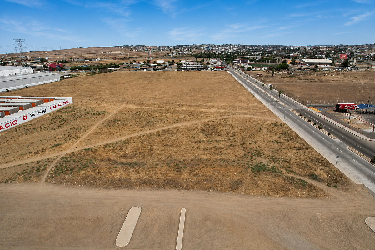 TERRENO EN ESQUINA DE 1 HECTÁREA EN VENTA, PABELLÓN ROSARITO - foto 5