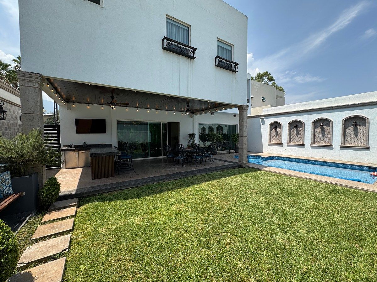 Casa en condominio en El Yerbaniz, Santiago, foto 11 de 13