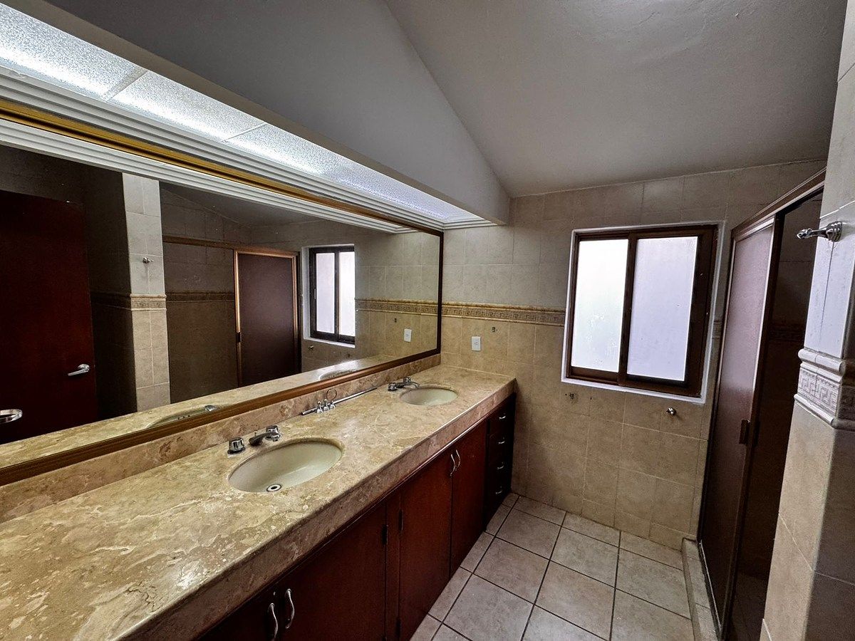 Casa en Parque de La Castellana, Zapopan, foto 23 de 27