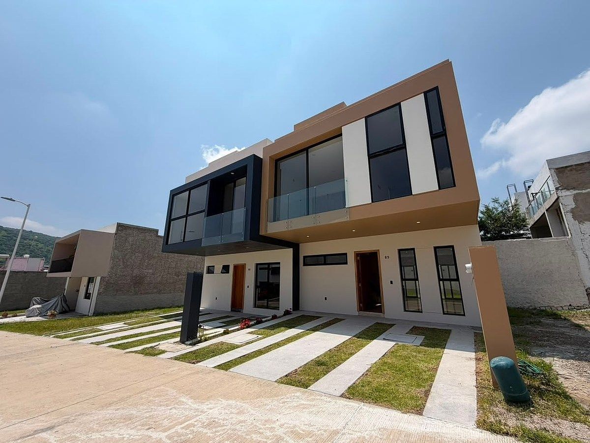 New House in SENDEROS DE MONTEVERDE, Tlajomulco de Zuñiga, photo 1 of 19