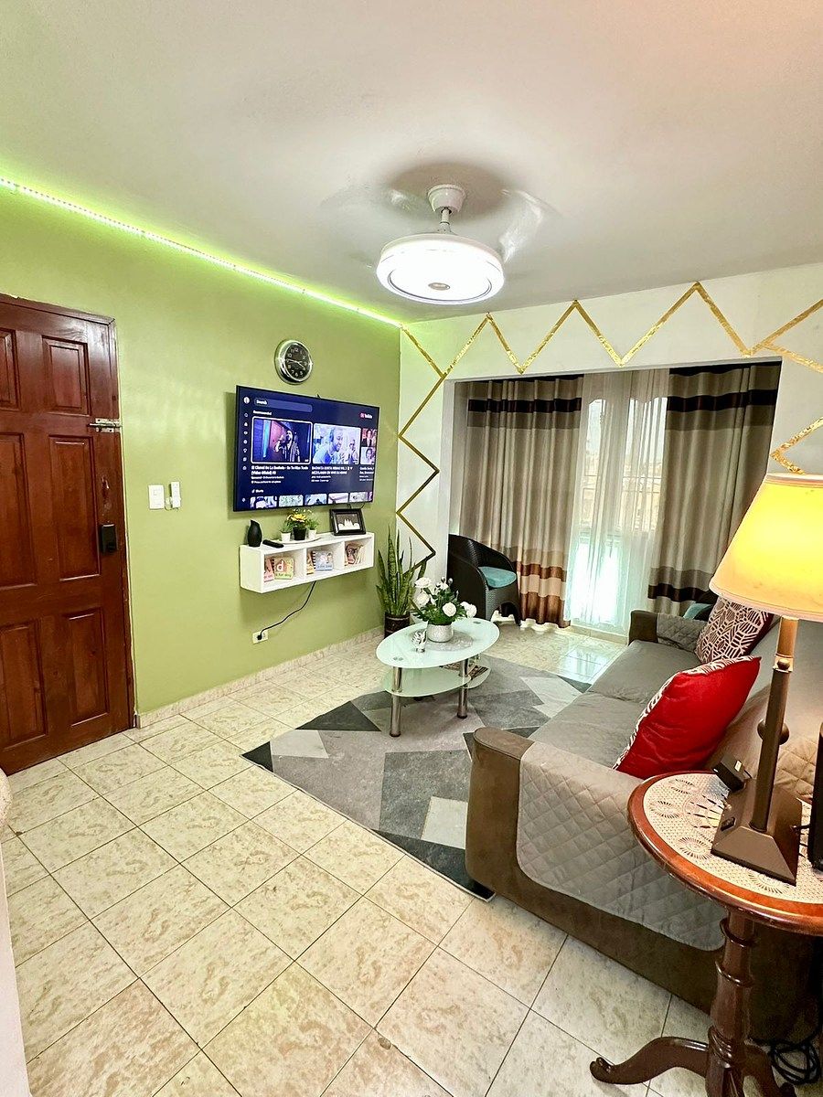 Apartamento AMUEBLADO en la AV. ESPAÑA disponible para VENTA o ALQUILER |, foto 1 de 9