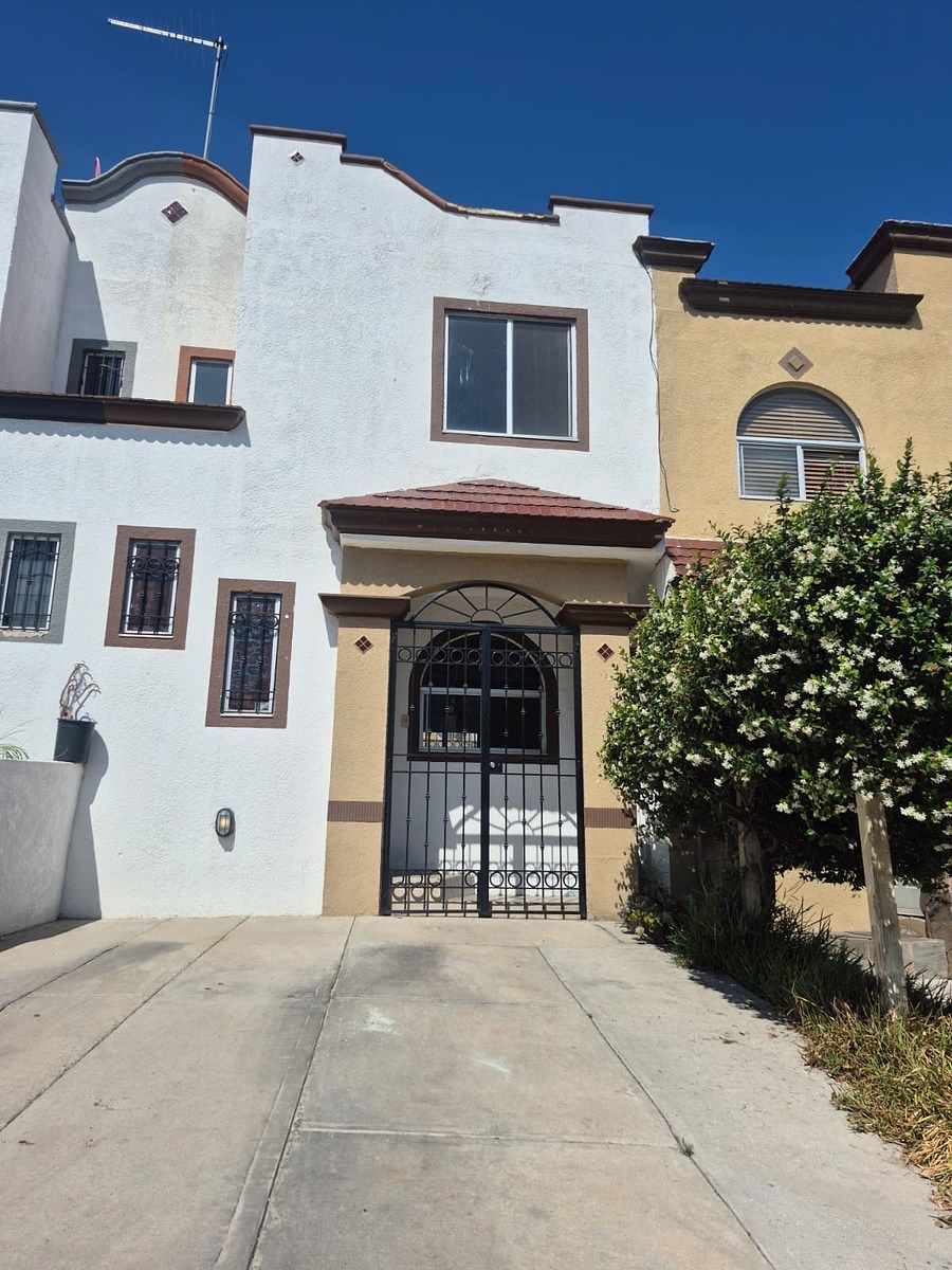Casa em Jardines de Agua Caliente, Tijuana, foto 2 de 19